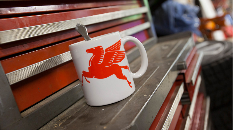 Illustration for article titled Professional grade coffee mugs